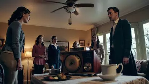 AI Video from prompt: “1940s suburban American living room frozen in s