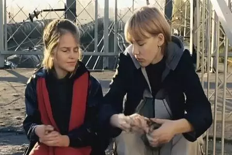 AI Video from prompt: натянула колготки полностью и все