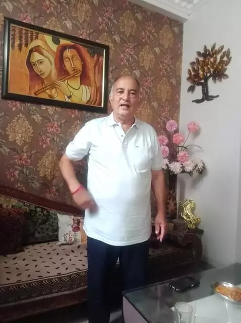 AI Video from prompt: dance in front of taj mahal