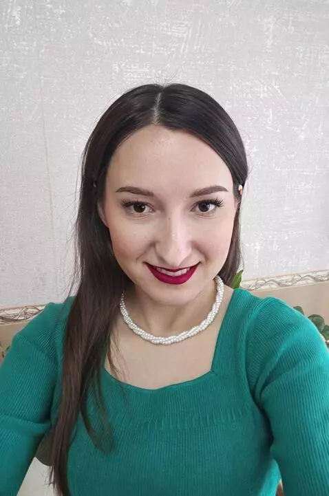 AI Video from prompt: A woman with black red lace lingerie and stockin