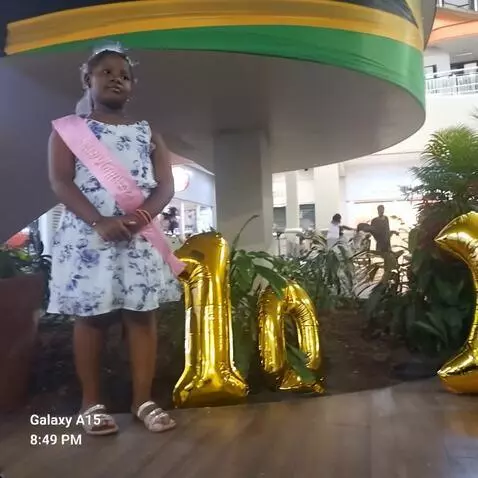 AI Video from prompt: 10 Birthday oshonee