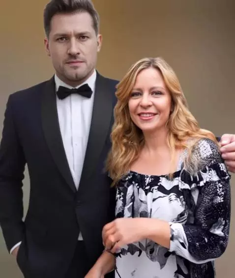 AI Video from prompt: 1. The couple are hugging each other: she is lyi