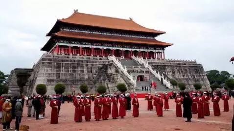 AI Video from prompt: Reimagine ancient Benin  Kingdom