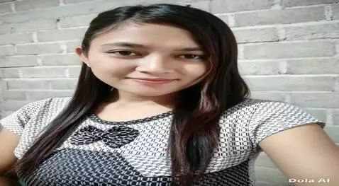 AI Video from prompt: make her uses sexy bra