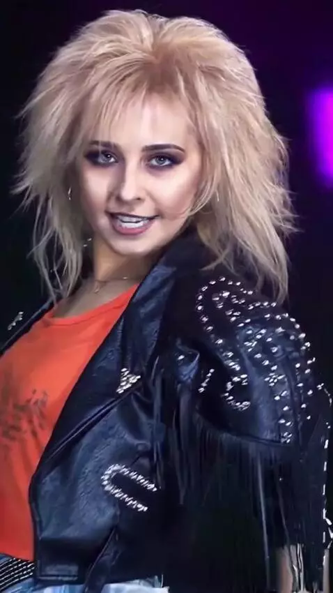 AI Video from prompt: The girl is singing and dancing to techno music,