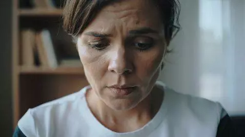 AI Video from prompt: Ekspresi wajah mendesah