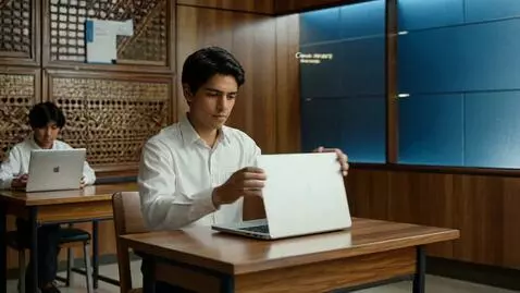 AI Video from prompt: The traditional classroom smoothly transforms in