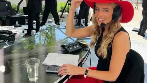 AI Video from prompt: Create an image of this image posing for the cam