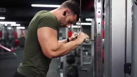 AI Video from prompt: Gym male workout for Tricep