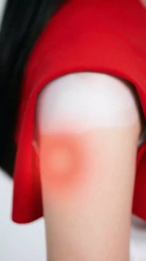 AI Video from prompt: TV Commercial Video Product: Counterpain Plus Ho