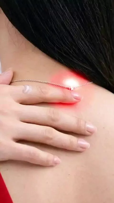 AI Video from prompt: Commercial Counterpain Language: Thai 🇹🇭 Scene 1