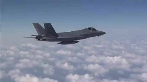 AI Video from prompt: Fighter jet flies