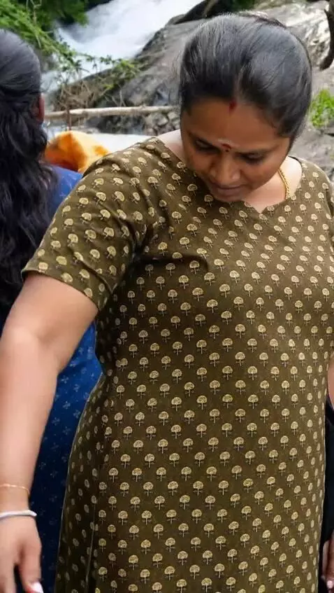 AI Video from prompt: Licking armbit