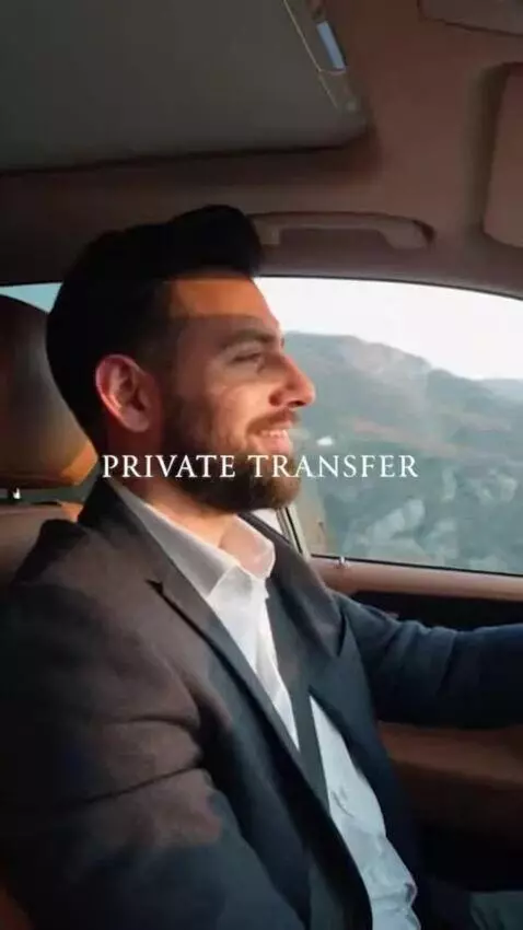 AI Video from prompt: Create a beautiful, professional vertical advert