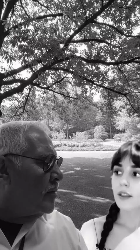 AI Video from prompt: A man and a woman are arguing. **The camera circ