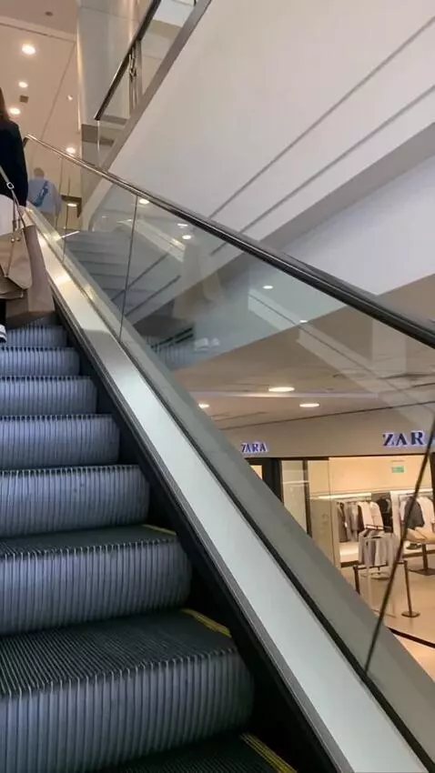 AI Video from prompt: Realistic handheld smartphone video inside a mod