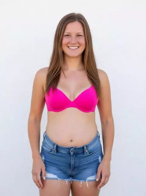AI Video from prompt: Make a pregnancy transformation week by week for