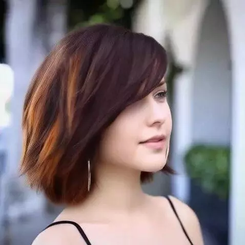 AI Video from prompt: She plays with  her hair and turning around to s