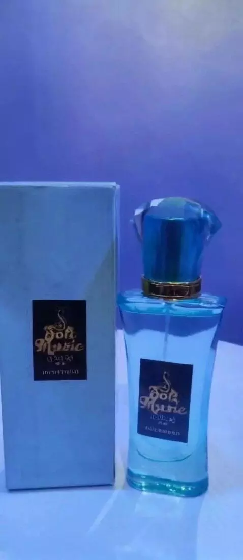AI Video from prompt: Create a 60-second luxury perfume commercial for