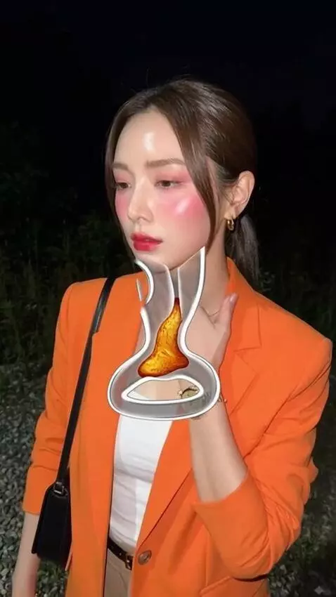 AI Video from prompt: Strepsils Chesty Cough Commercial Language : Tha