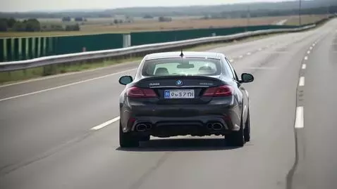 AI Video from prompt: Bmw E39 едет по шоссе