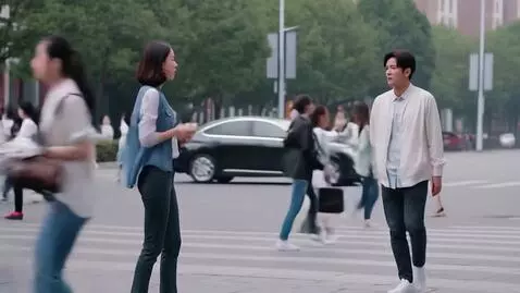 AI Video from prompt: Lumea din jur se mișcă invers: oamenii merg cu s