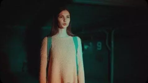 AI Video from prompt: Prompt in English. A mysterious episode from sci