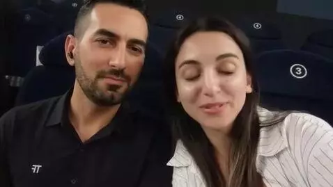 AI Video from prompt: Do something hot things