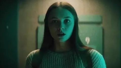 AI Video from prompt: Prompt in English. A mysterious episode from sci