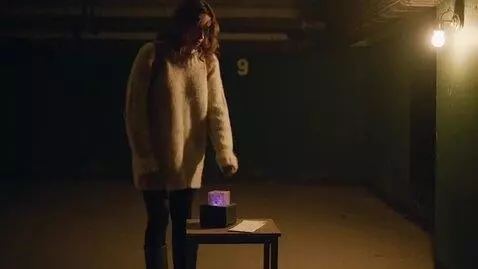 AI Video from prompt: Prompt in English. A mysterious episode from sci