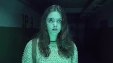 AI Video from prompt: Prompt in English. A mysterious episode from sci