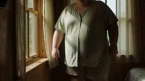 AI Video from prompt: Goes from Thin to fat in  a month
