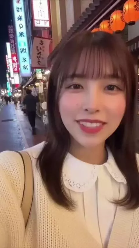 AI Video from prompt: A pov selfie vlog of a cute kawaii Japanese lady