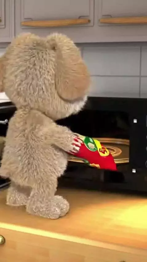 AI Video from prompt: On Fully Sized kitchen A Talking ben Says In Rus