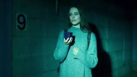 AI Video from prompt: Prompt in English. A mysterious episode from sci
