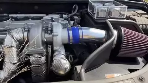 AI Video from prompt: This it’s cold air filter in 1.4 tsi Octavia2005