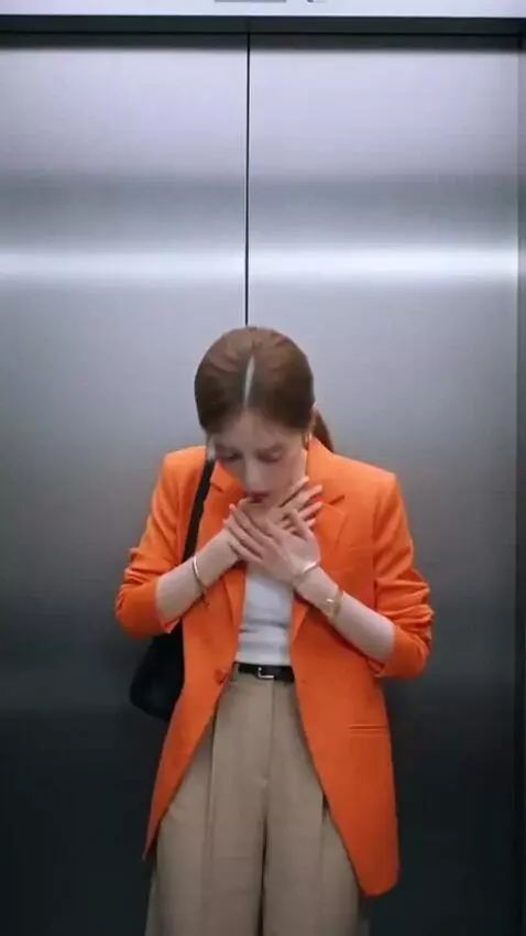 AI Video from prompt: Strepsils Chesty Cough Commercial Thailand Langu