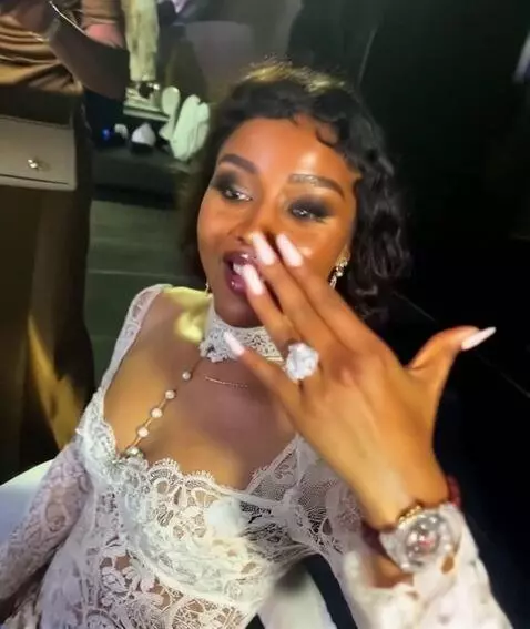 AI Video from prompt: Lovely Wife in a diamond ring