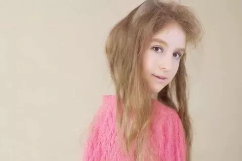 AI Video from prompt: A pretty girl
