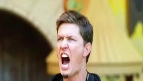 AI Video from prompt: Man and Darren the  Liger arguing man says "Frea