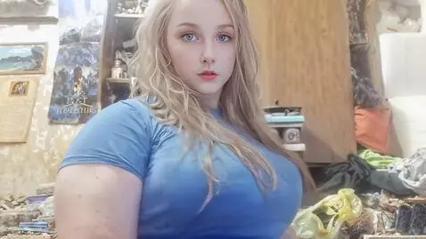 AI Video from prompt: A rather curvy beautiful 25-year-old young woman