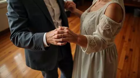 AI Video from prompt: Old couple dancing