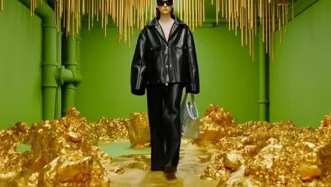 AI Video from prompt: {   "prompt": "A high-fashion model wearing an o