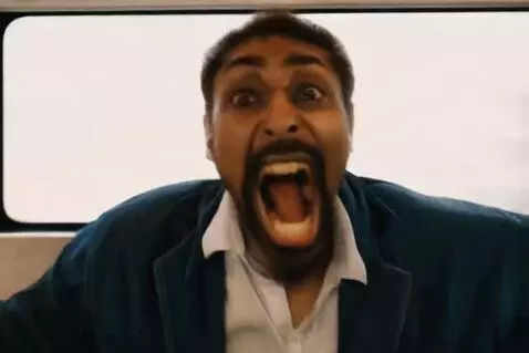 AI Video from prompt: A man yelling over a train i love you in audio
