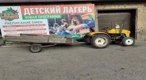 AI Video from prompt: Грузят бегемота в телегу