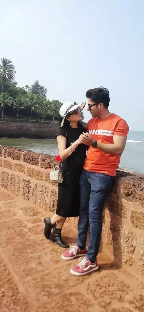 AI Video from prompt: Hold hands and talk