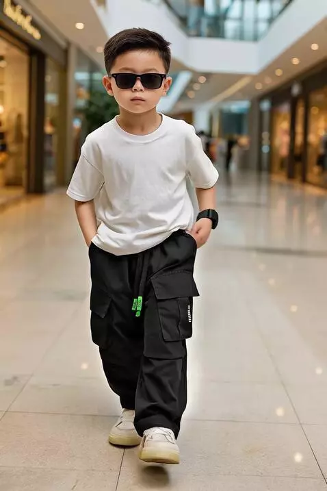 AI Video from prompt: Anak tersebut berjalan ke depan dengan gaya kere