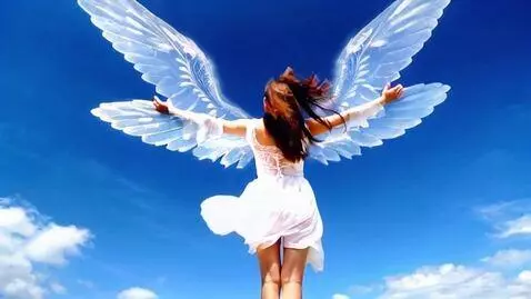 AI Video from prompt: у неё вырастают  крылья и она улетает