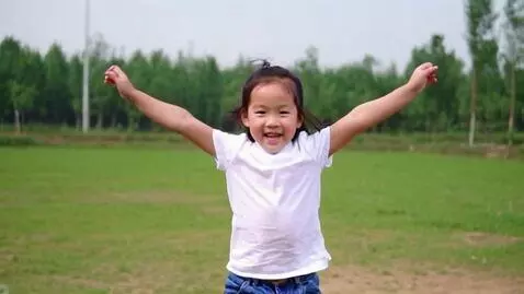 AI Video from prompt: asian girl jump