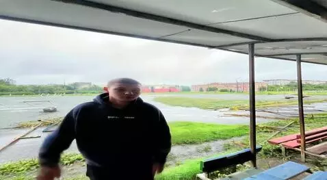 AI Video from prompt: заставь его сделать сальто